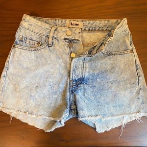 ACNE STUDIOS “Generic Girl Short”